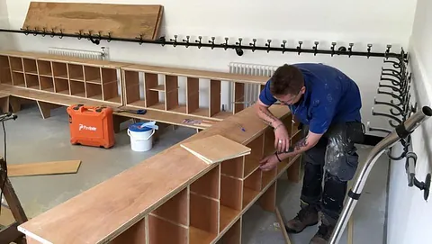 Shelving unit